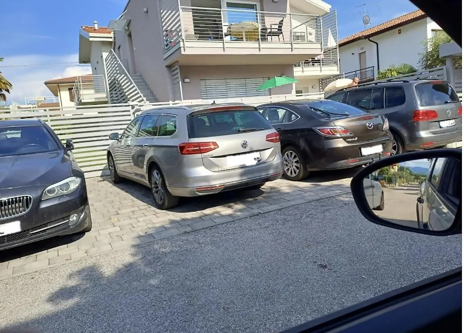 לאזיסה Residence Arena-Nuovo, Moderno Con Piscina דירה