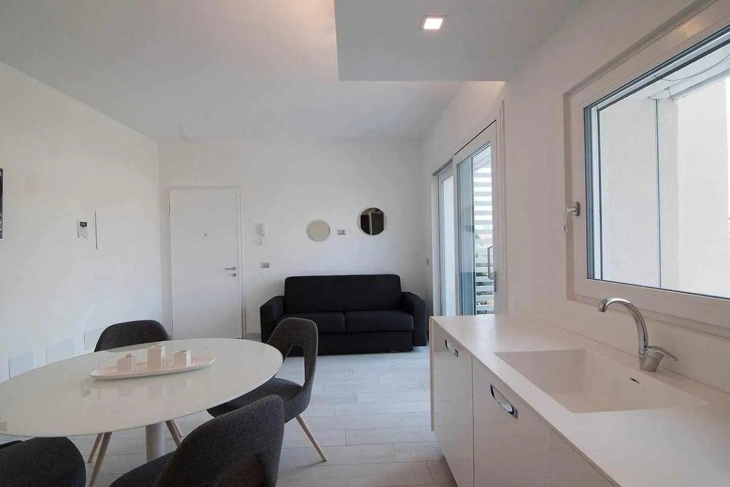 Residence Arena-Nuovo, Moderno Con Piscina Lazise