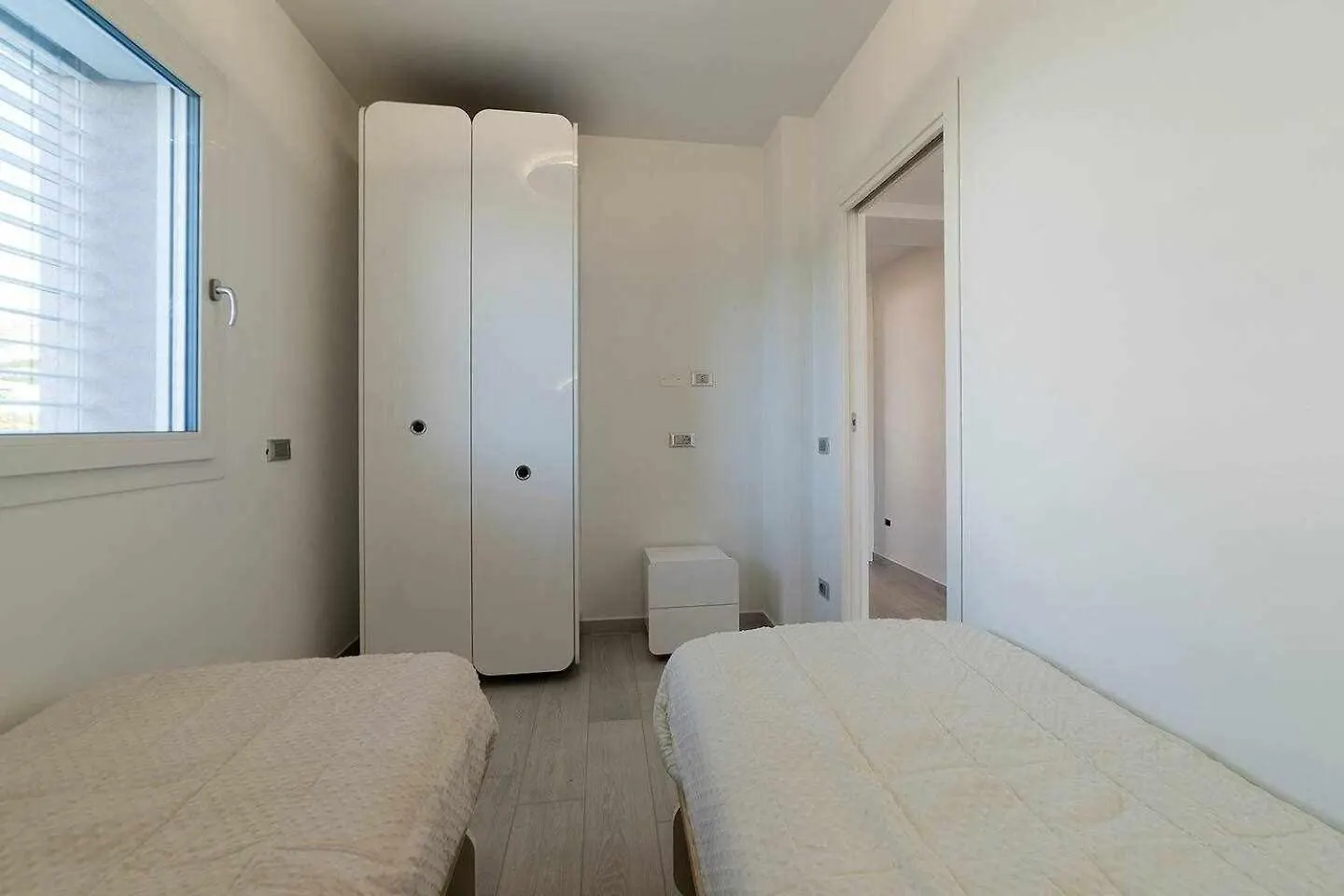 דירה לאזיסה Residence Arena-Nuovo, Moderno Con Piscina איטליה