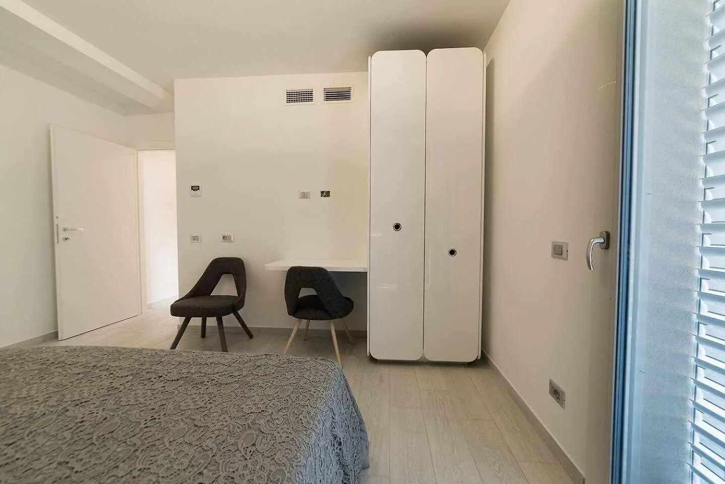 לאזיסה Residence Arena-Nuovo, Moderno Con Piscina